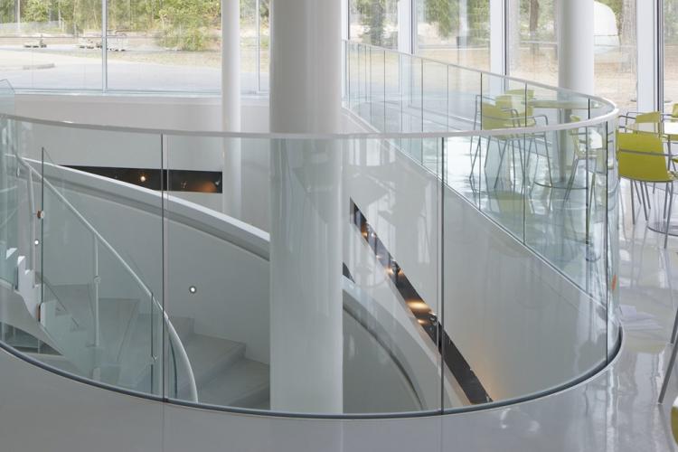 Прозрачное стекло - Стеклянные перегородки в квартире