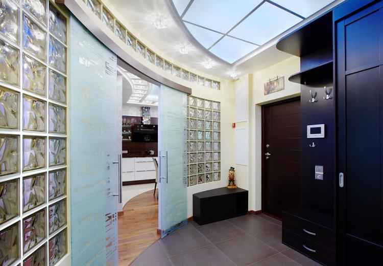 Стеклянные перегородки в прихожей - Дизайн интерьера