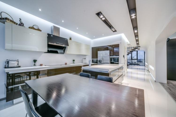 Кухня в стиле хай-тек - Дизайн интерьера фото