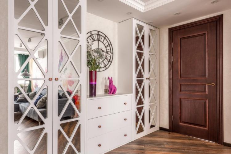 Прихожая в стиле неоклассика - дизайн интерьера фото