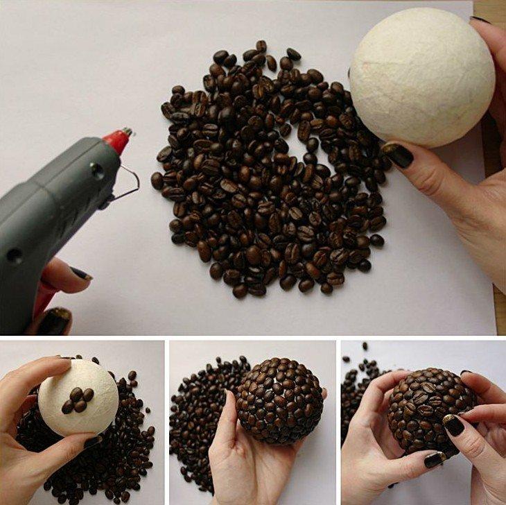 Классический топиарий из кофейных зерен в виде шара