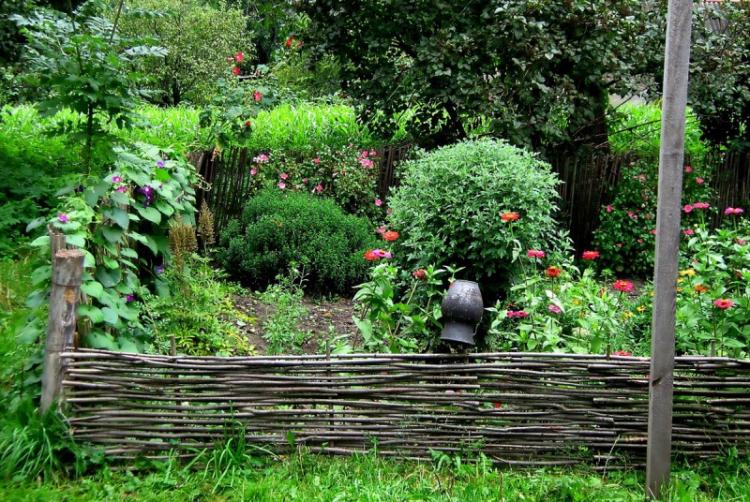 Заборы и ограждения - Украшения для сада своими руками