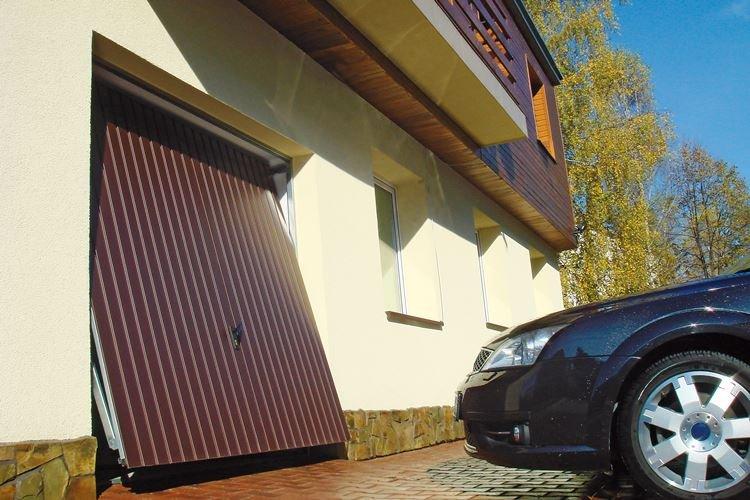 Подъемно-поворотные ворота из профнастила своими руками - фото и идеи