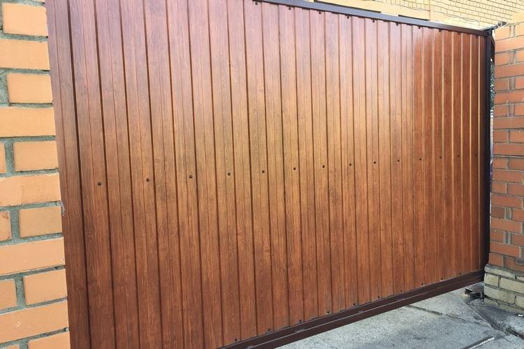 Откатные ворота из профнастила своими руками - фото и идеи