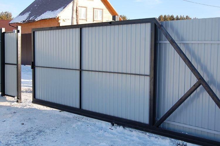 Откатные ворота из профнастила своими руками - фото и идеи