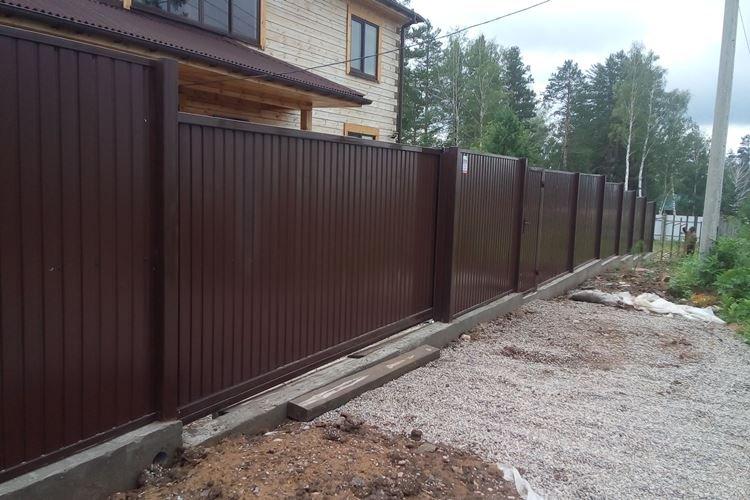 Раздвижные ворота из профнастила своими руками - фото и идеи