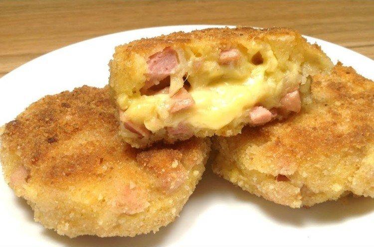 Котлеты из сосисок и сыра - Вторые блюда на каждый день рецепты