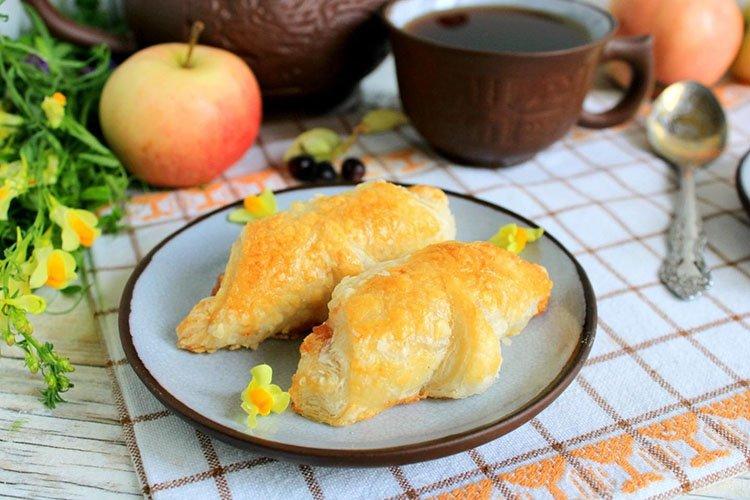 Слоеные рогалики с вареньем - Выпечка из слоеного теста рецепты