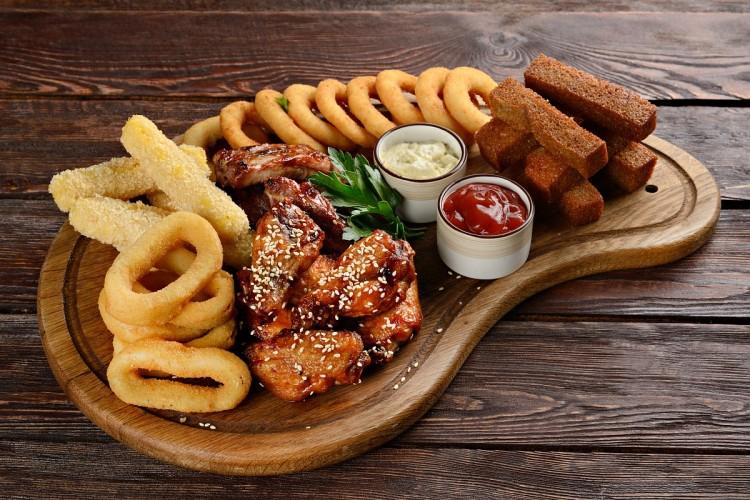 20 обалденных закусок к пиву в домашних условиях