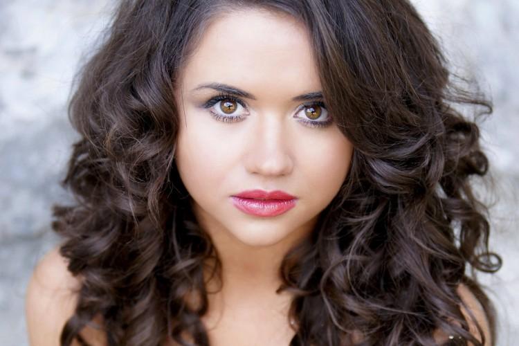 15 лучших женских причесок для круглого лица