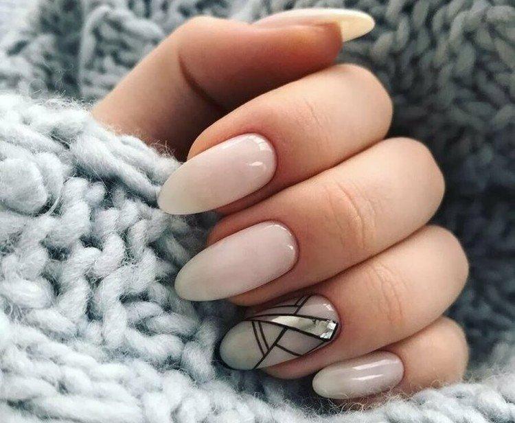 Нюдовый зимний маникюр 2020-2021
